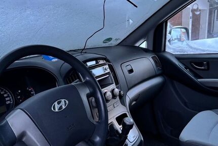 Hyundai H-1 Starex 180.000 km 6.370 &euro; Erbendorf 92681