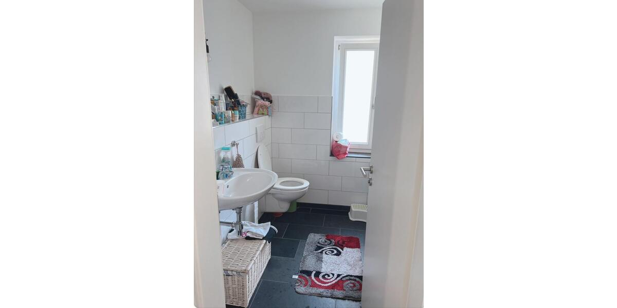 Etagenwohnung Bremerhaven - 4 Zimmer, 117 m&sup2;, 766&euro; | Angebot:25550063
