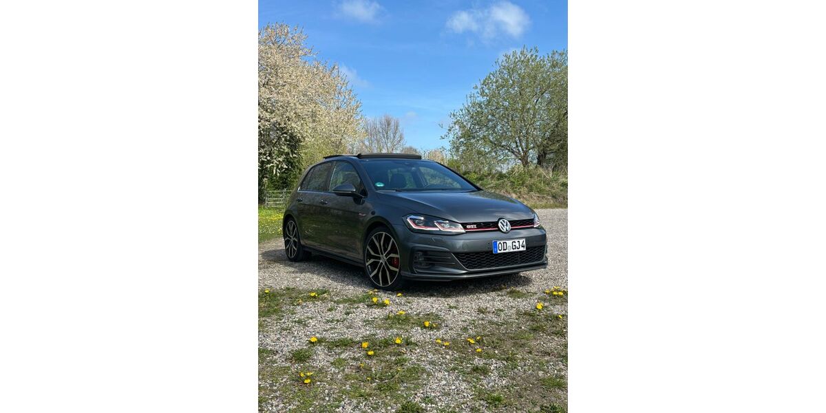 VW Golf 89.000 km 22.999 &euro; Oetjendorf 22961