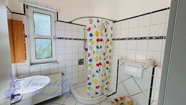 Einfamilienhaus Schieder-Schwalenberg Schieder - 7 Zimmer, 210 m&sup2;, 299.000&euro; | Angebot:26515725