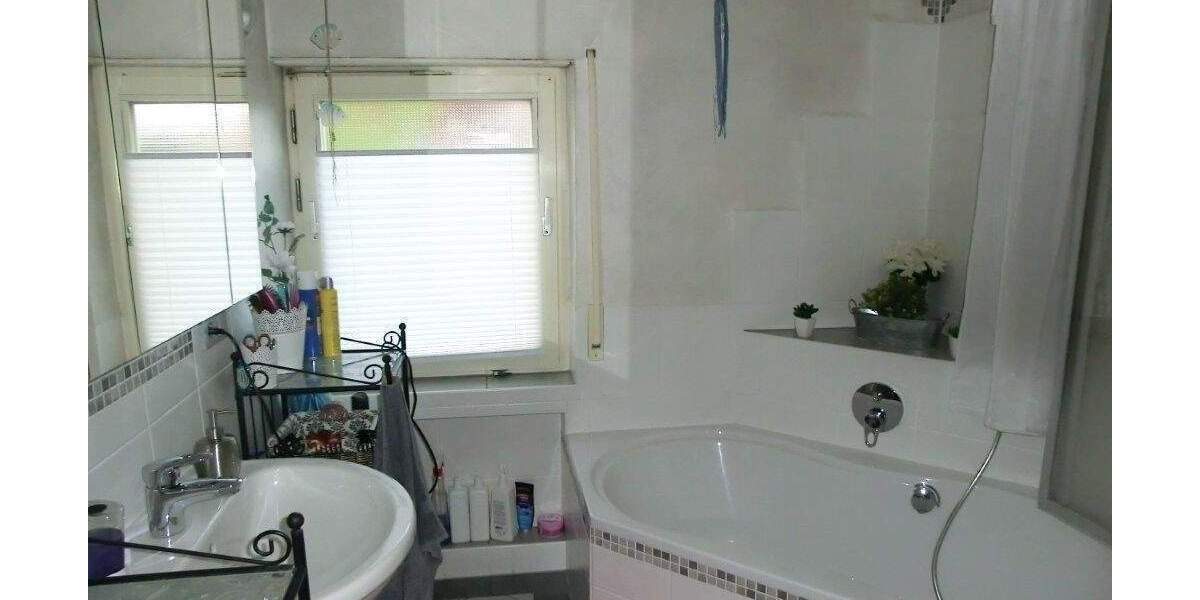 Mehrfamilienhaus, Wohnhaus Niederwerrn - 1 Zimmer, 240 m&sup2;, 474.000&euro; | Angebot:24620148