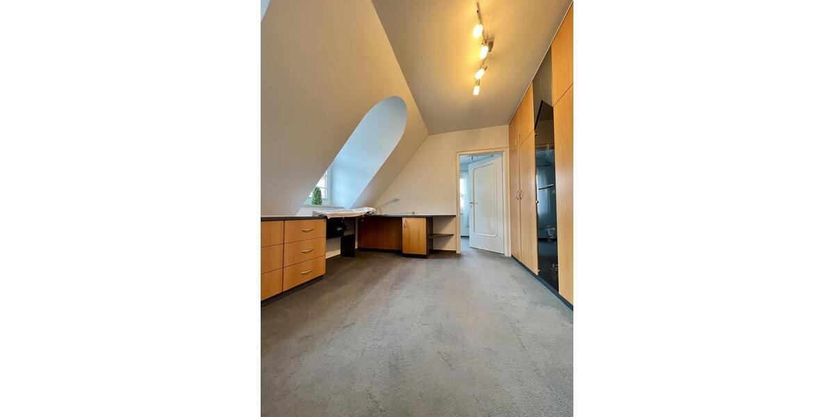 Maisonettenwohnung Bad Liebenwerda - 6 Zimmer, 203 m&sup2;, 2.030&euro; | Angebot:24803157