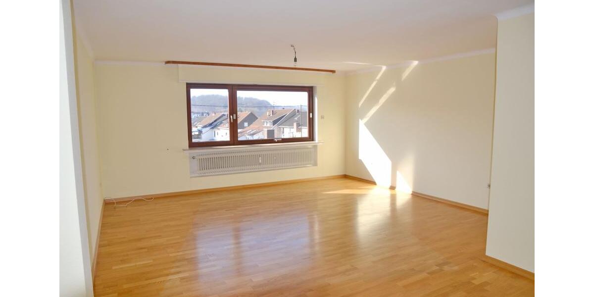 Helle 3 ZKB Wohnung in zentraler Lage von Rehlingen - Siersburg 3 zimmer