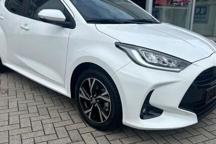Toyota Yaris 10.600 km 21.750 &euro; Steinfurt-Borghorst 48565