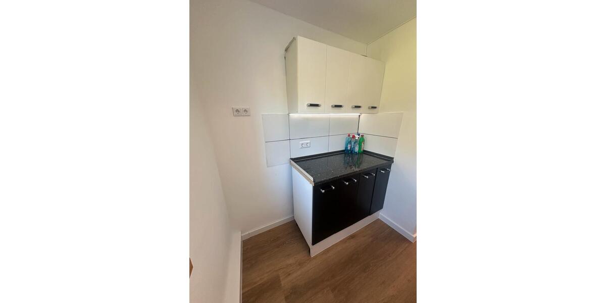 3 Zimmer 74,8qm Wohnung 1Stock ab 01.04 frei 3 zimmer