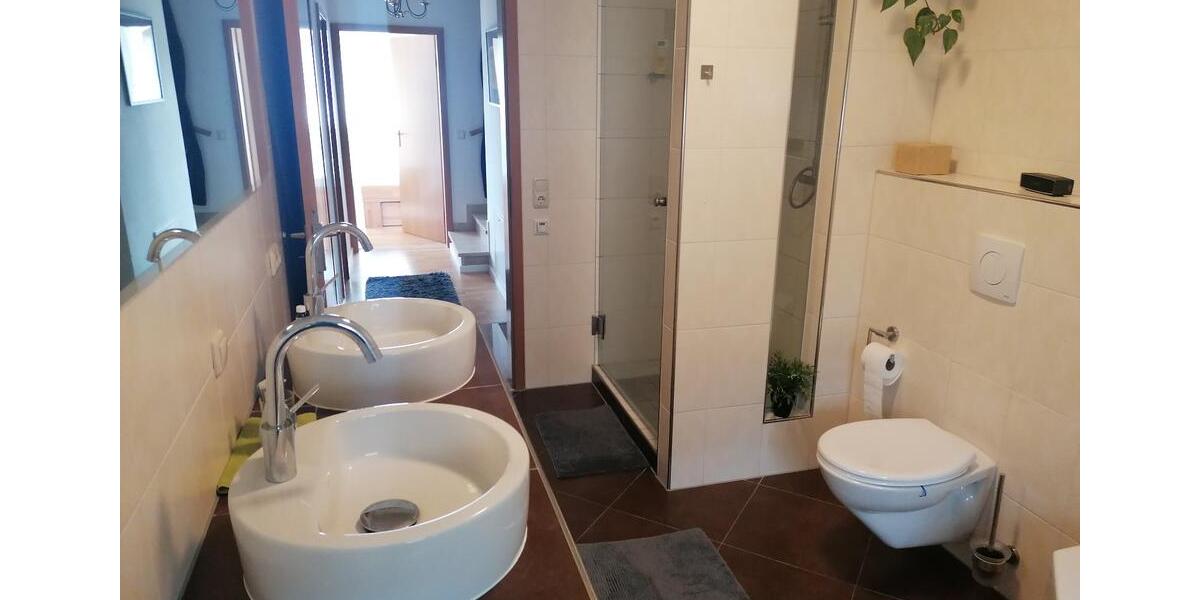 Reihenhaus Ansbach - 6 Zimmer, 140 m&sup2;, 1.630&euro; | Angebot:26399720