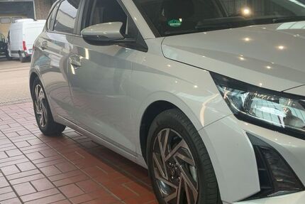 Hyundai i20 7.252 km 15.700 &euro; Homberg (Efze)-Hülsa 34576