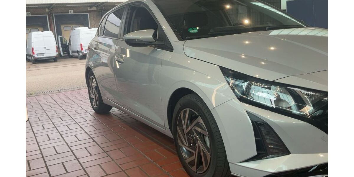 Hyundai i20 7.252 km 15.700 &euro; Homberg (Efze)-Hülsa 34576