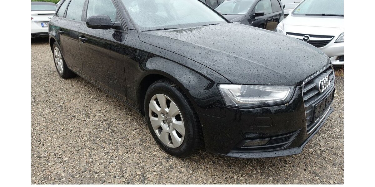 Audi A4 Attraction Autom. Navi PDC Bi-Xenon Sitzheizung 211.800 km 8.950 &euro; Neumarkt/OPf 92318