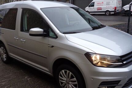 VW Caddy 138.787 km 13.500 &euro; Hamburg 22399