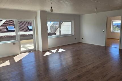 4-Zimmer-Wohnung mit Loggia in ruhiger Lage – Balingen