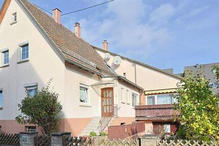 Dachgeschosswohnung mit Südost-Loggia in kleiner Eigentümergemeinschaft 4 zimmer