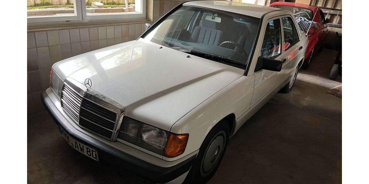 Mercedes-Benz 190 84.000 km 7.250 &euro; Bonn 53115