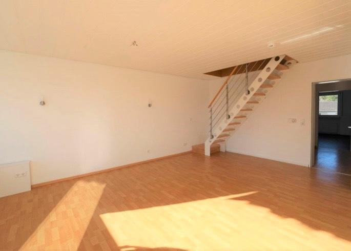 Maisonettenwohnung Lage - 3.5 Zimmer, 99 m&sup2;, 1.040&euro; | Angebot:26323638