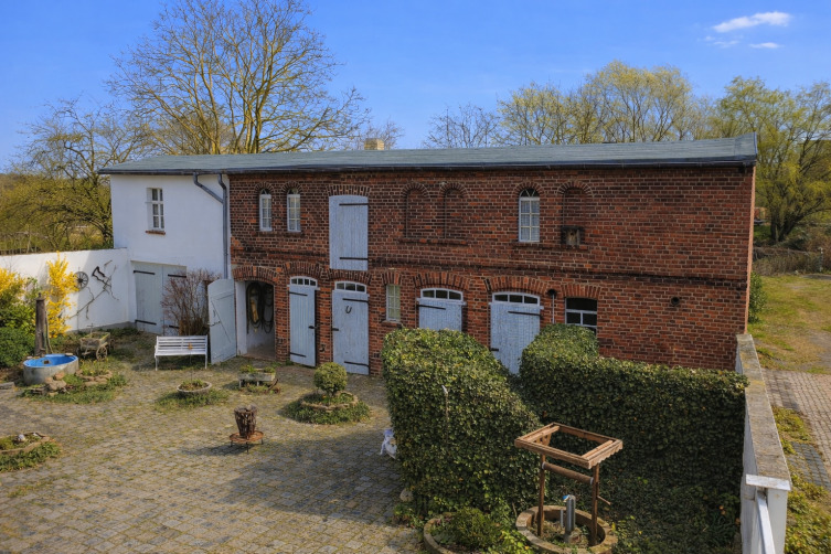 Einfamilienhaus Eilenburg Pressen - 7 Zimmer, 146 m&sup2;, 189.000&euro; | Angebot:26015543