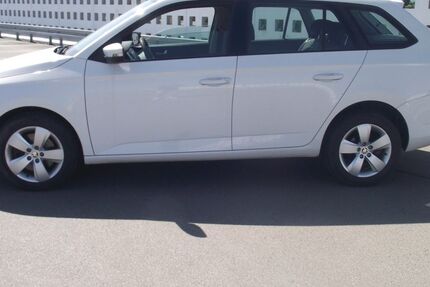 Skoda Fabia 96.800 km 11.490 &euro; Berlin 13435