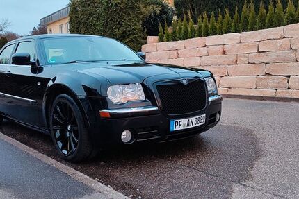 Chrysler 300C 275.000 km 7.999 &euro; Engelsbrand 75331