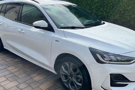 Ford Focus 28.000 km 19.399 &euro; Hohengandern 37318