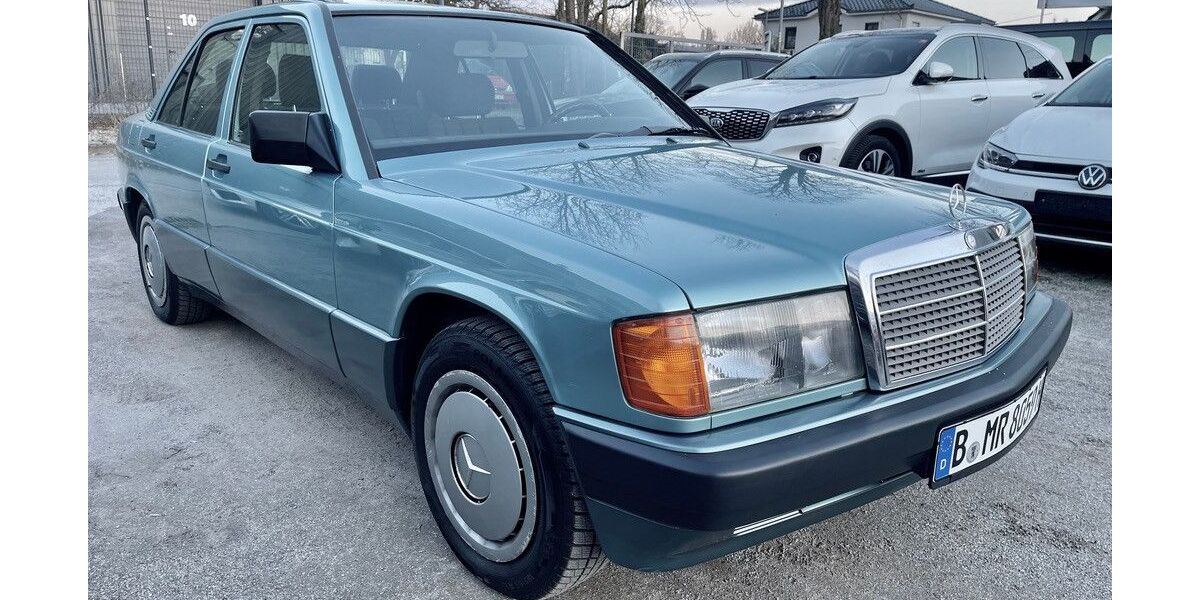 Mercedes-Benz 190 157.000 km 8.900 &euro; Berlin 12683