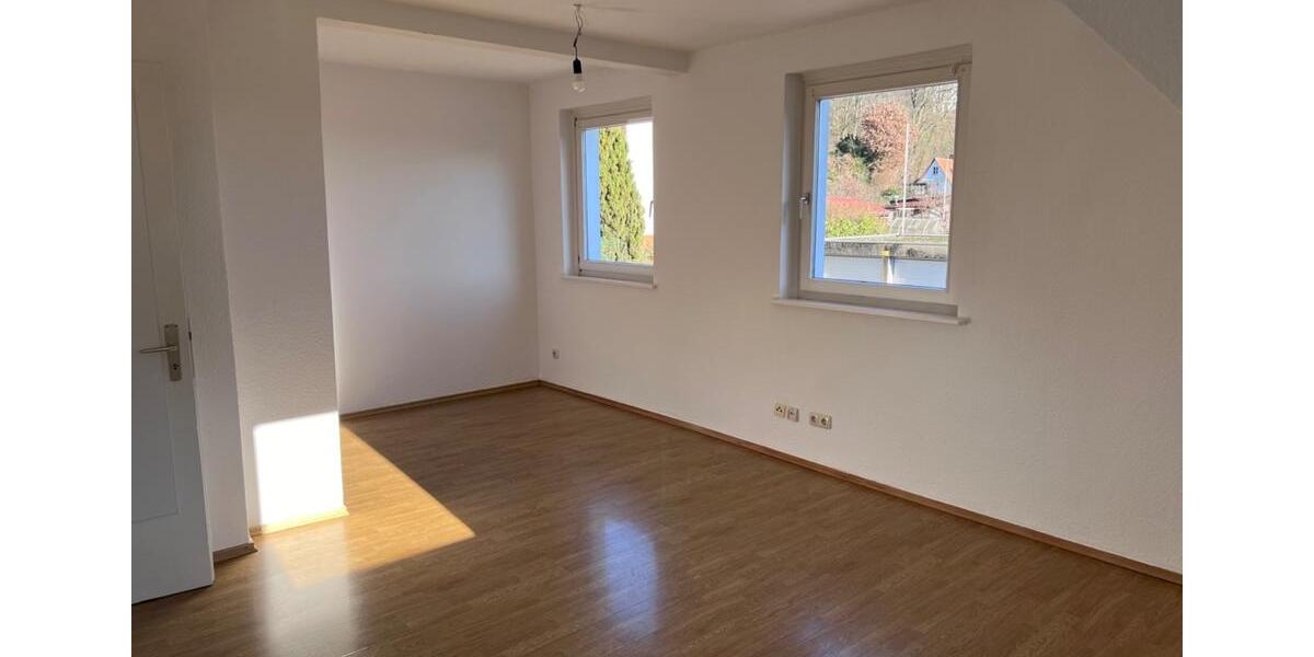 Dachgeschoßwohnung Marburg - 4 Zimmer, 80 m&sup2;, 780&euro; | Angebot:25431433