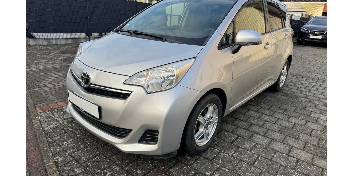 Toyota Verso-S 130.500 km 7.290 &euro; Melle 49324