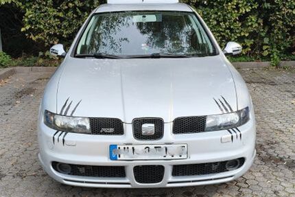 Seat Leon 217.654 km 5.300 &euro; Hamburg 21107