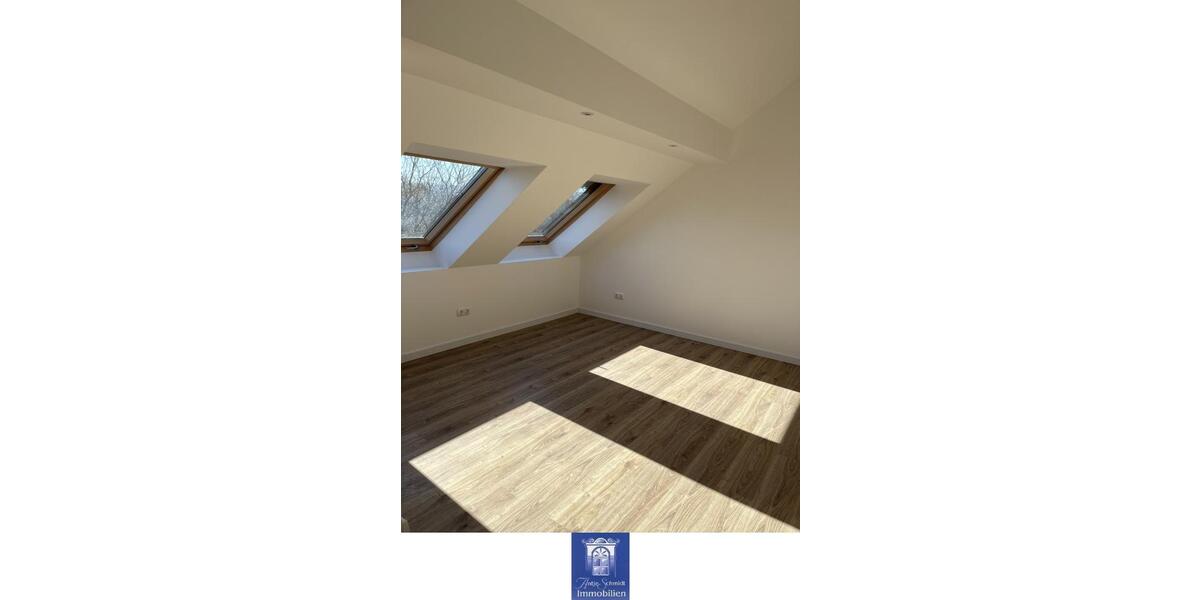 Dachgeschoßwohnung Dresden Cotta - 5 Zimmer, 120 m&sup2;, 1.500&euro; | Angebot:25422970