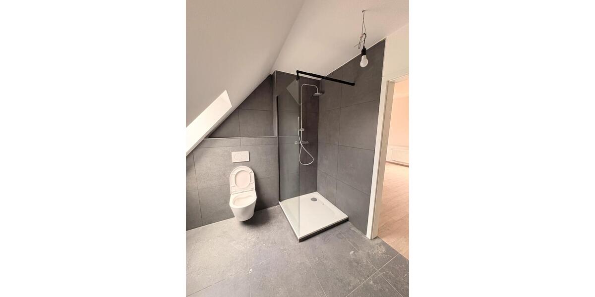 Dachgeschoßwohnung Laatzen - 3 Zimmer, 69 m&sup2;, 1.000&euro; | Angebot:25636314