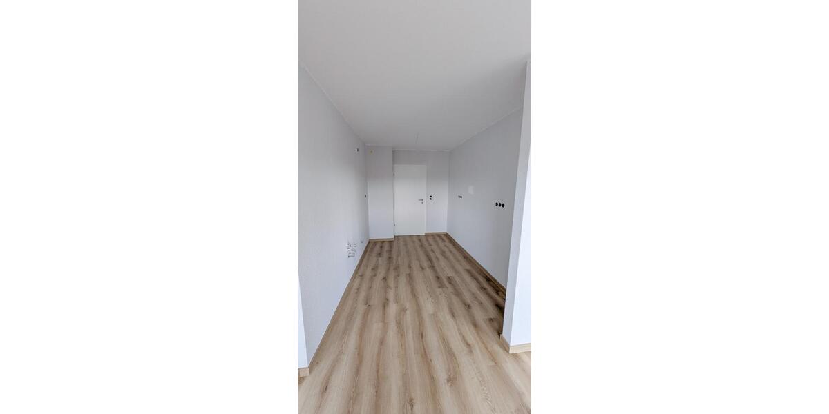 Dachgeschoßwohnung Bretten - 4 Zimmer, 84 m&sup2;, 890&euro; | Angebot:25989685