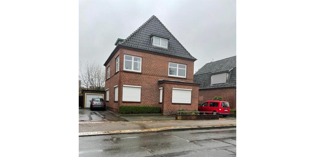 Renovierte 4-Zimmer-Wohnung mit Garten in zentraler Lage, Husum 4 zimmer