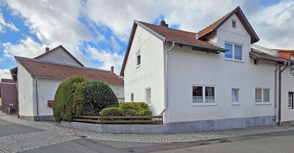 Einfamilienhaus Barchfeld-Immelborn Immelborn - 7.5 Zimmer, 215 m&sup2;, 98.000&euro; | Angebot:24730494