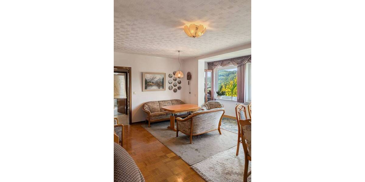 Einfamilienhaus Bad Laasphe - 6 Zimmer, 183 m&sup2;, 289.000&euro; | Angebot:25775252