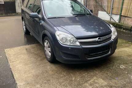 Opel Astra 220.000 km 1.300 € Berlin 10785