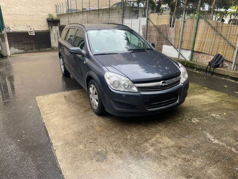 Opel Astra 220.000 km 1.300 € Berlin 10785