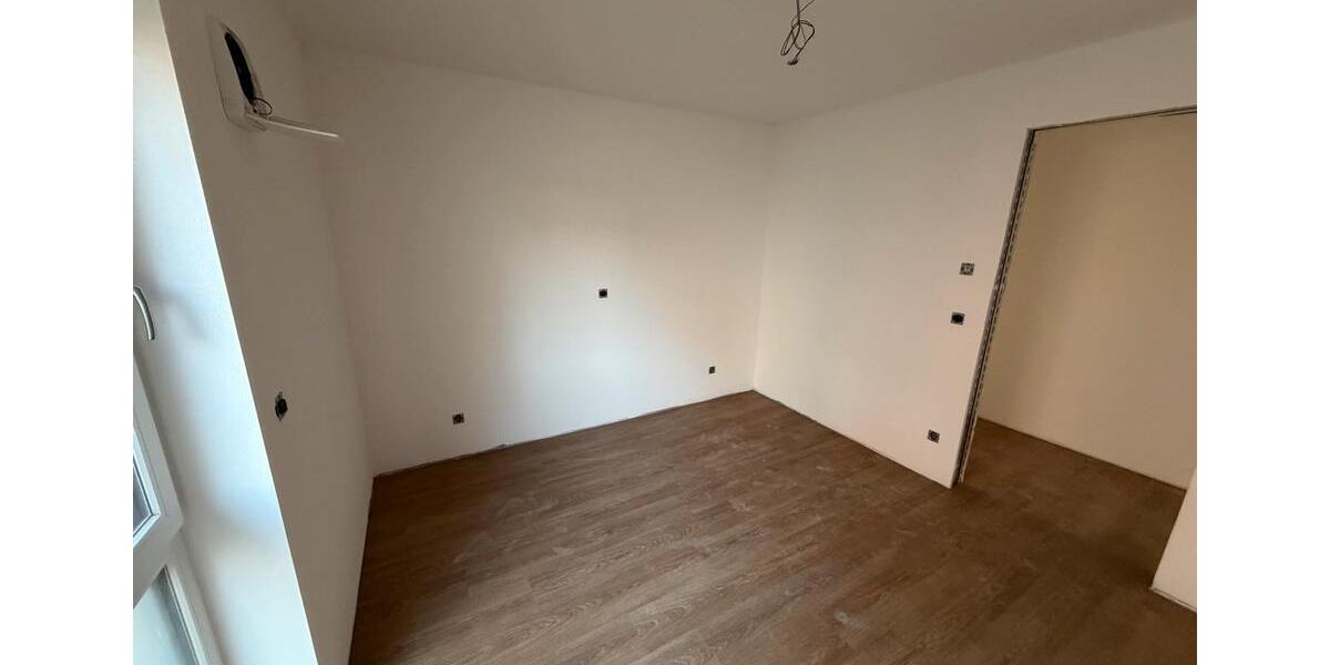 Erdgeschoßwohnung Wenzenbach - 3 Zimmer, 67 m&sup2;, 1.000&euro; | Angebot:25512600