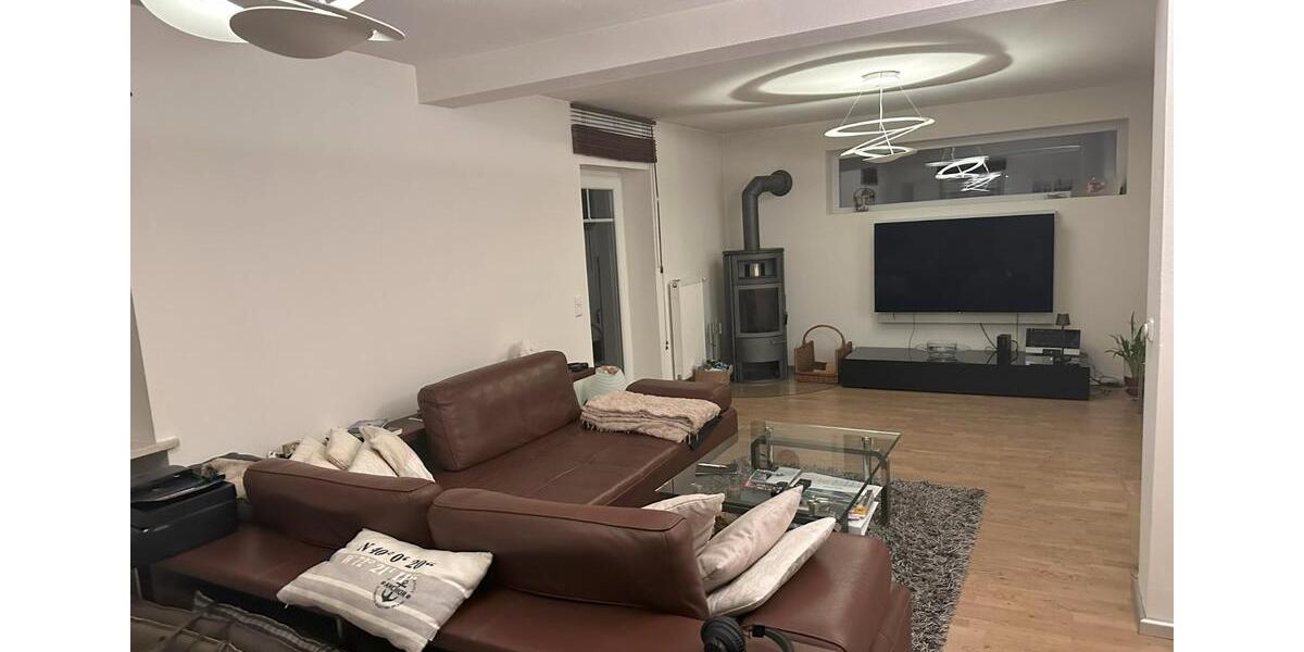 Einfamilienhaus Osterhofen - 6 Zimmer, 175 m&sup2;, 1.500&euro; | Angebot:26326552