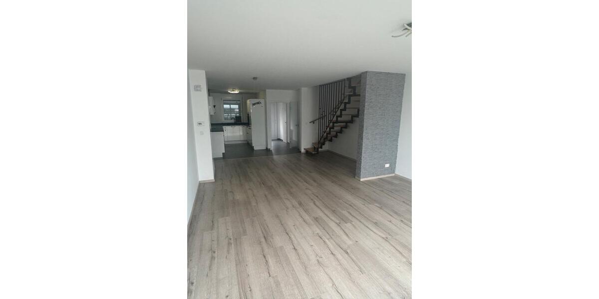 Reihenhaus Essingen - 5 Zimmer, 140 m&sup2;, 400.000&euro; | Angebot:27156393