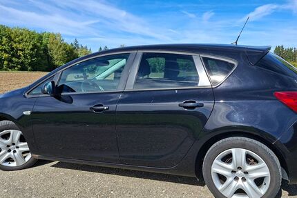 Opel Astra 213.000 km 1.950 &euro; Friedingen 88515