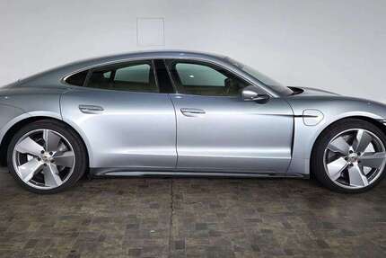 Porsche Taycan 27.000 km 62.890 &euro; Nümbrecht-Niederbröl 51588