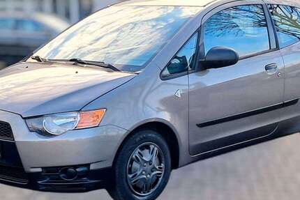 Mitsubishi Colt 105.000 km 2.900 &euro; Frankfurt 15234