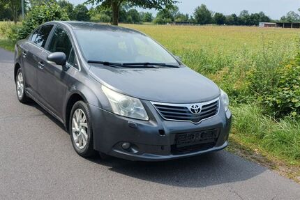 Toyota Avensis 122.334 km 4.000 &euro; Berlin 13629