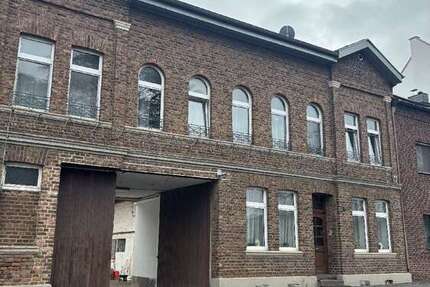 Haus Meckenheim - 7 Zimmer, 175 m&sup2;, 1.350&euro; | Angebot:25570157