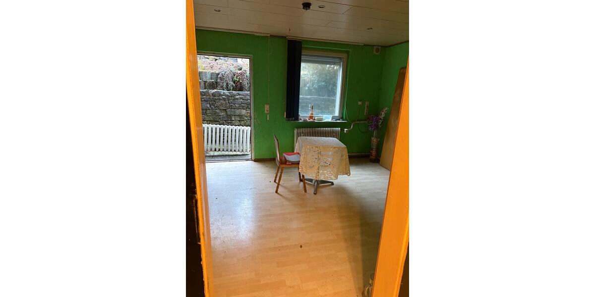 Einfamilienhaus Veilsdorf - 9 Zimmer, 200 m&sup2;, 45.000&euro; | Angebot:25273617