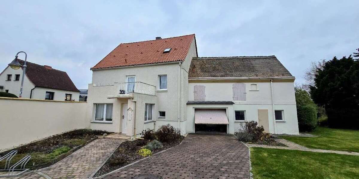Einfamilienhaus Leuna - 4 Zimmer, 99 m&sup2;, 229.900&euro; | Angebot:25446888