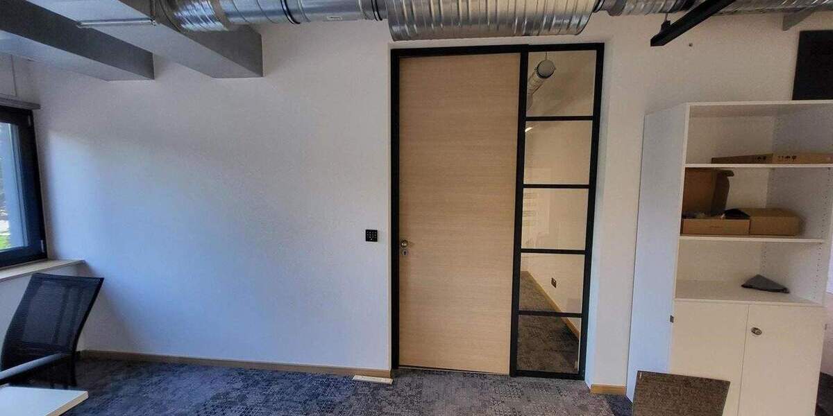 Vielfältig nutzbares BürogebäudePraxisgebäude zimmer