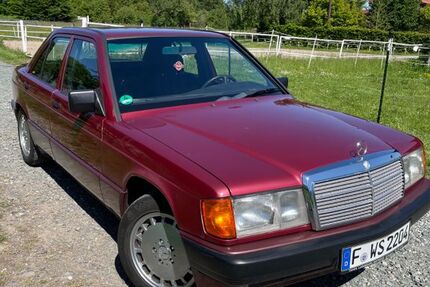 Mercedes-Benz 190 255.000 km 2.199 € Frankfurt am Main 60439