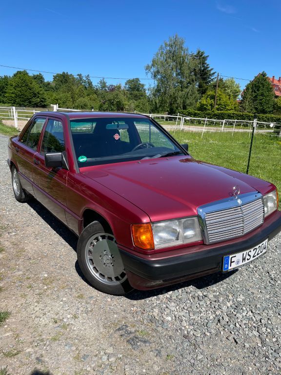 Mercedes-Benz 190 255.000 km 2.199 € Frankfurt am Main 60439