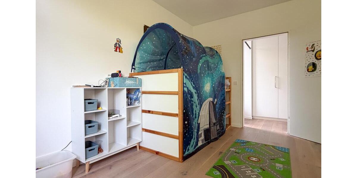 Etagenwohnung Düsseldorf Stadtbezirk 6 - 4 Zimmer, 160 m&sup2;, 2.800&euro; | Angebot:26287793