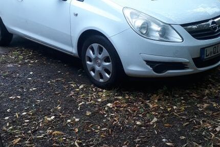 Opel Corsa 93.000 km 2.600 € Mücheln 06249
