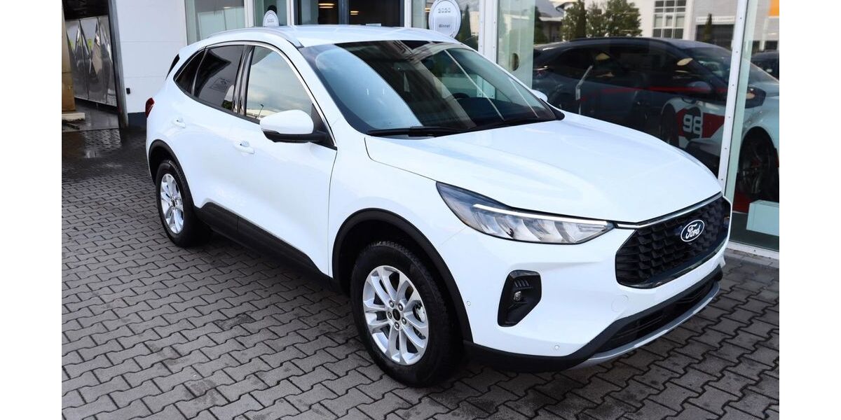 Ford Kuga 9.500 km 30.980 &euro; Cham 93413